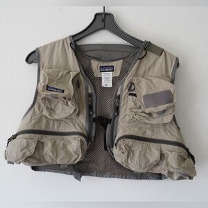 Patagonia Fishing Vest Mens M Tan Mesh Utility master fly Outdoor Angler Gear